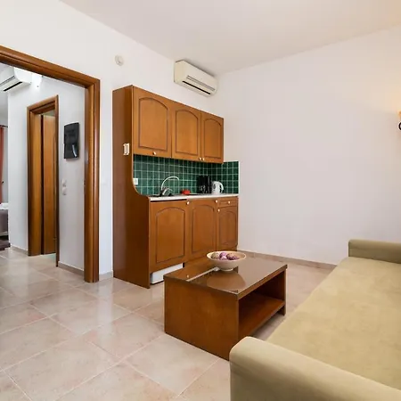 Duc - Rhodes Apartmanhotel