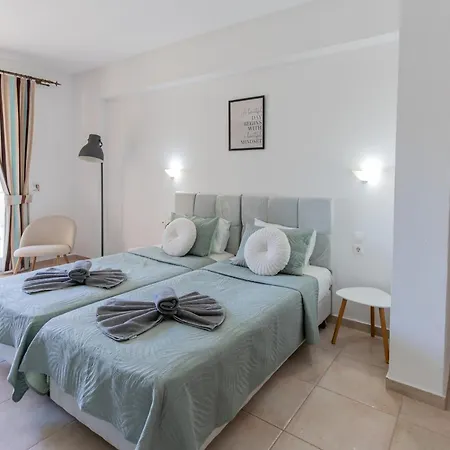 Duc - Rhodes إياليسوس