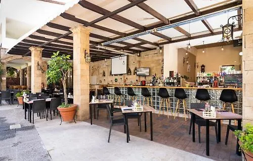 Duc - Rhodes إياليسوس