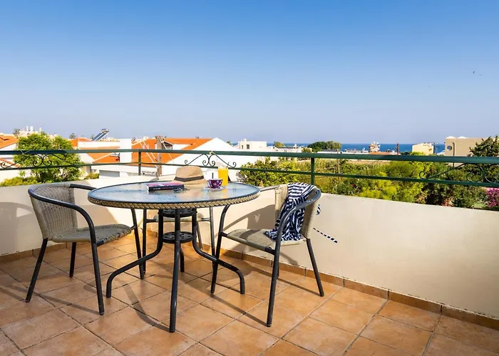 Duc - Rhodes إياليسوس